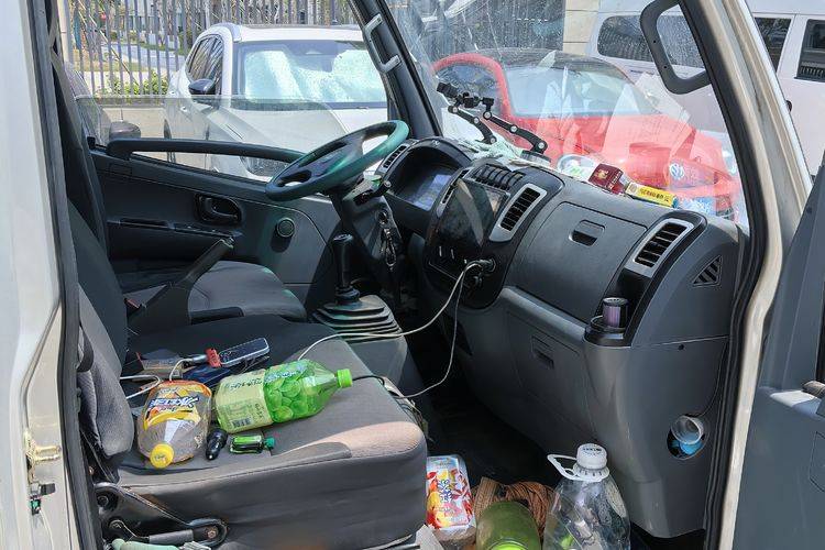 二手东风小霸王 91马力 载货车