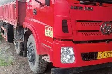 二手三环十通 昊龙 重卡 220马力 6X2 7.6米仓栅式载货车(国五) 前四后四 玉柴二手载货车 黄牌图片