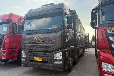 二手畜禽运输车 青岛解放 解放JH6 460