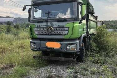 二手陕汽重卡 德龙X3000 城建标准版 400马力 8X4 5.6米自卸车(国六) 前四后八 西安康明斯二手自卸车 黄牌
