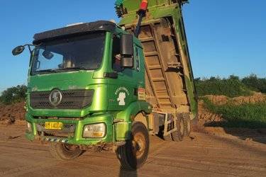 二手陕汽重卡 德龙新M3000 350马力 6X4 5.6米自卸车(国五) 后八轮 潍柴二手自卸车 黄牌
