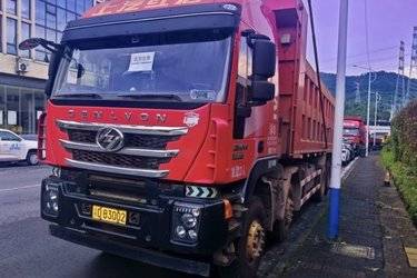 二手上汽红岩 杰狮C6 重载版 560马力 8X4 8.5米自卸车(国六) 前四后八 上柴二手自卸车 黄牌