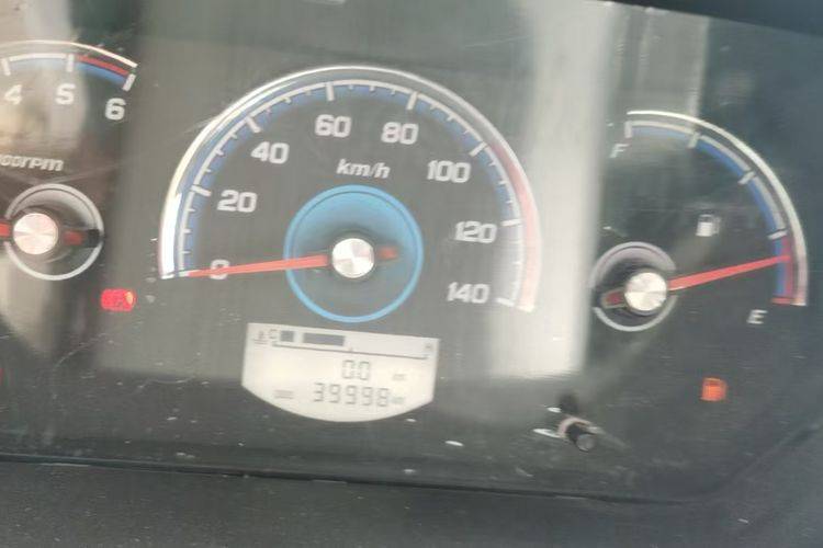 二手上汽轻卡(原上汽跃进) 95马力 载货车