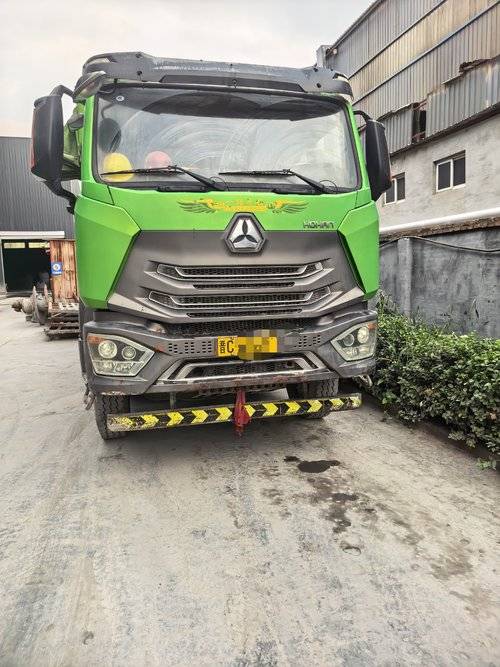 中国重汽成都商用车 350马力 自卸车
