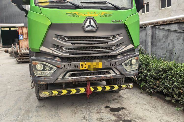 中国重汽成都商用车 350马力 自卸车