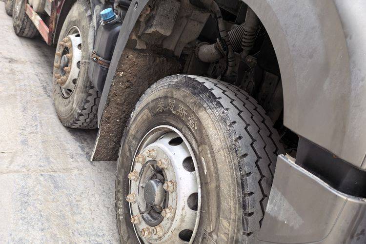 中国重汽成都商用车 350马力 自卸车