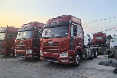 二手一汽解放 J6P 460马力 6X4牵引车(国六) 双驱 锡柴二手牵引车 黄牌
