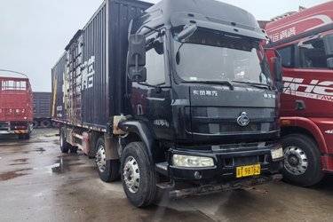 二手东风柳汽 乘龙M3中卡 220马力 6X2 9.6米厢式载货车(国五) 前四后四 潍柴二手载货车 黄牌
