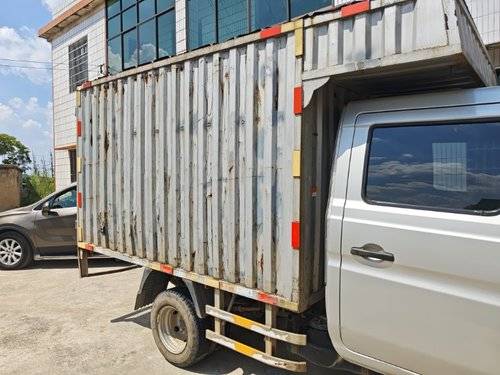 长安跨越 112马力 载货车