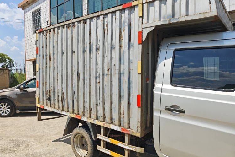长安跨越 112马力 载货车
