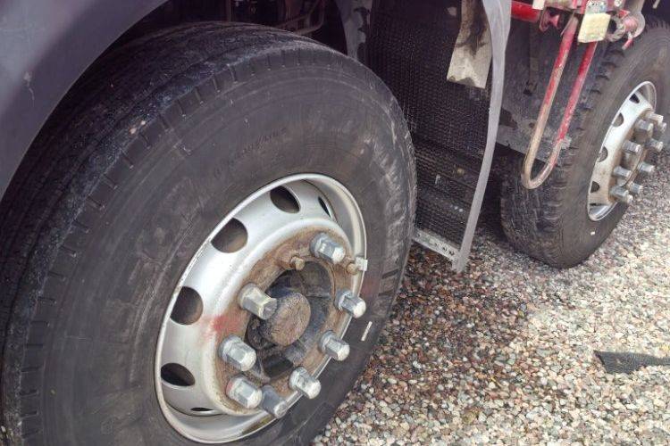 二手东风商用车 350马力 载货车