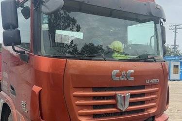 二手联合卡车 U480重卡 480马力 6X4牵引车(国五) 双驱 玉柴二手牵引车 黄牌图片
