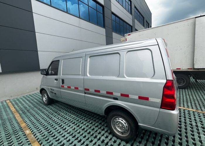 二手上汽通用五菱 99马力 载货车