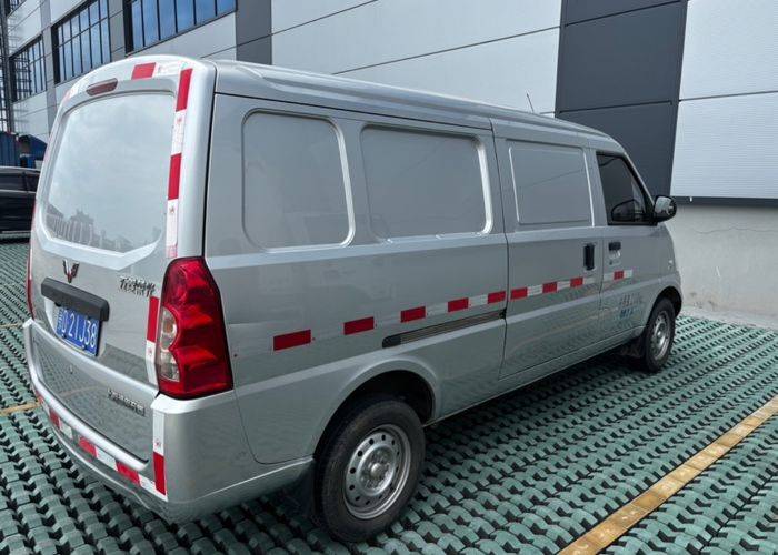 二手上汽通用五菱 99马力 载货车