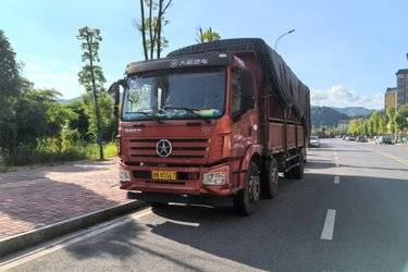二手大运 N6重卡 复合型 220马力 6X2 9.6米栏板载货车(国五) 前四后四 玉柴二手载货车 黄牌图片