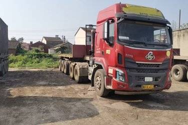 二手东风柳汽 乘龙H5重卡 430马力 6X4牵引车(国五) 双驱 东风康明斯二手牵引车 黄牌