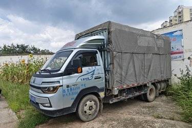 二手重汽HOWO轻卡小将 2.3L柴油 140马力 万里扬5档 3.95米单排厢式微卡(国六) 单桥 潍柴二手载货车 蓝牌图片