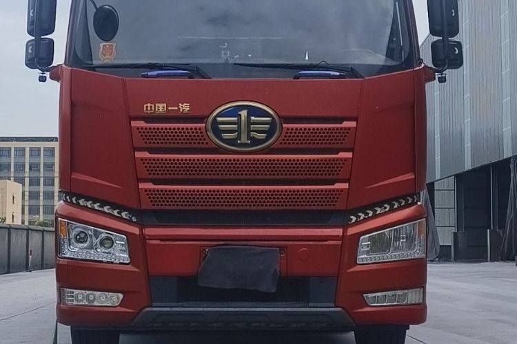 二手一汽解放 550马力 牵引车
