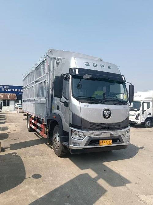 福田欧航 240马力 载货车