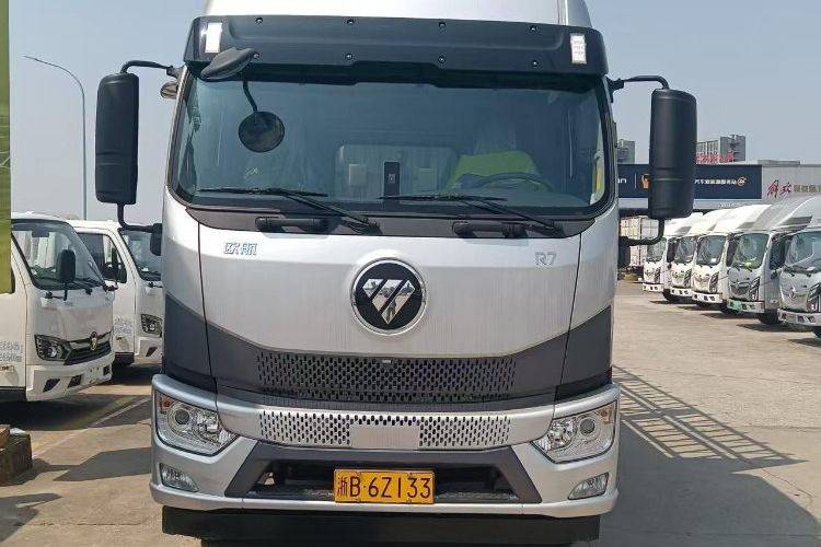 福田欧航 240马力 载货车