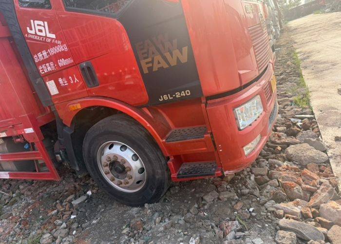 二手一汽解放 240马力 载货车