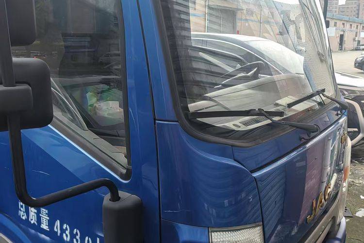 江淮帅铃 132马力 载货车