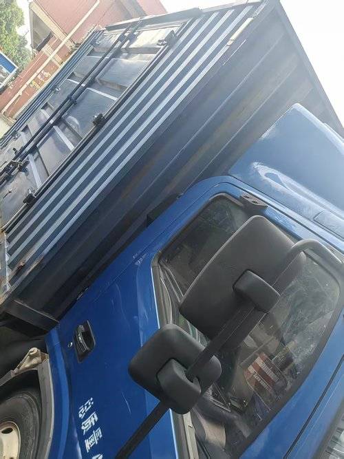 江淮帅铃 132马力 载货车