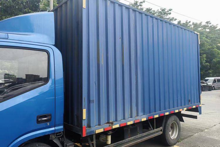 江淮帅铃 132马力 载货车