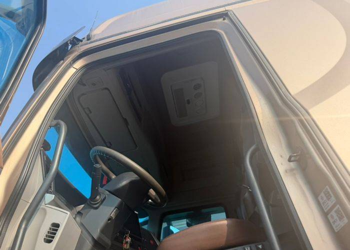 二手东风商用车 560马力 载货车