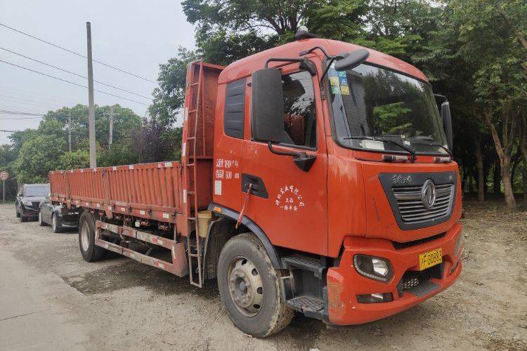 二手东风商用车 180马力 载货车