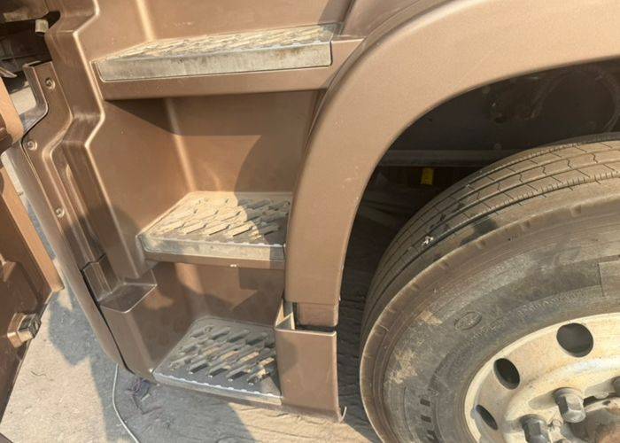 二手东风商用车 560马力 载货车