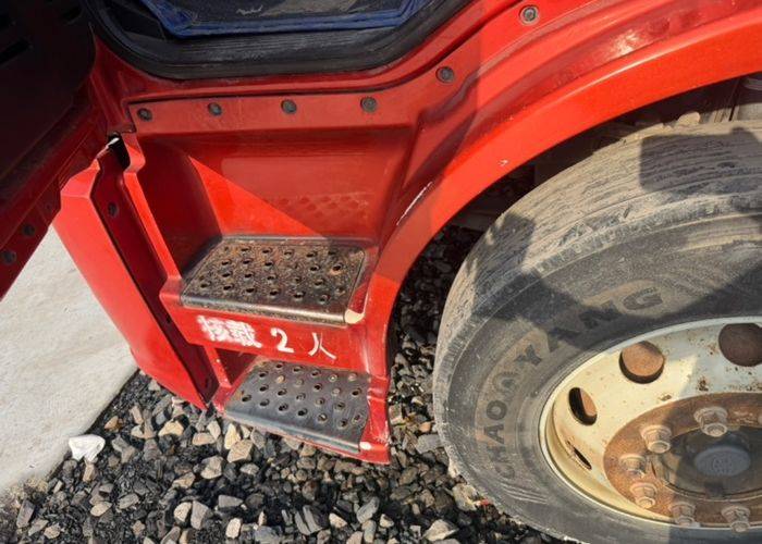 二手一汽解放 240马力 载货车