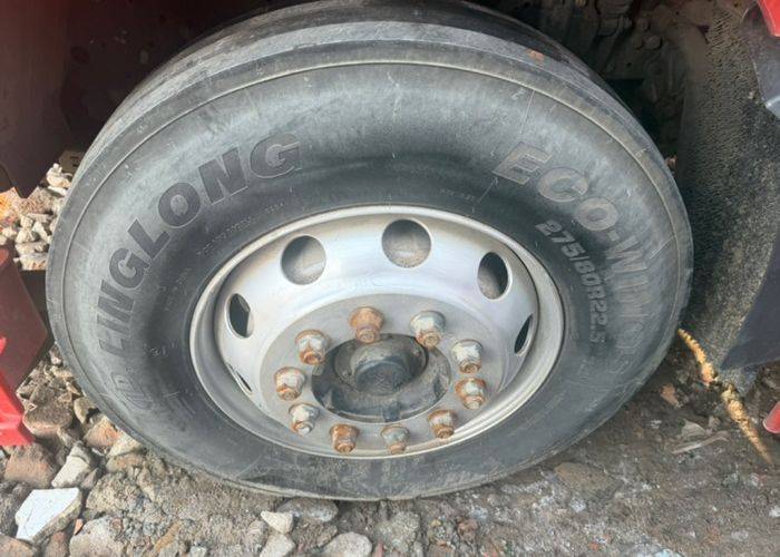 二手一汽解放 240马力 载货车