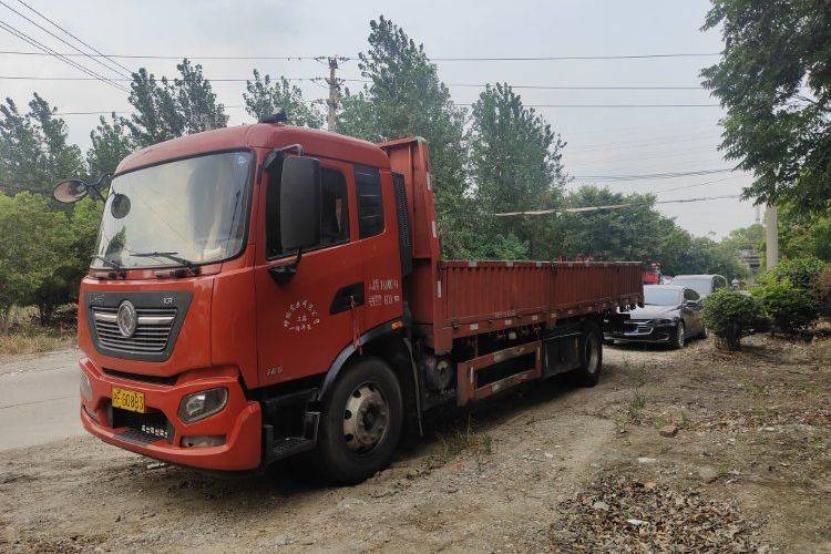 二手东风商用车 180马力 载货车