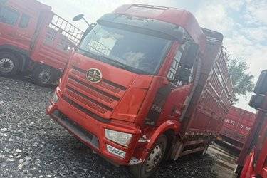 二手一汽解放 J6L中卡 240马力 6X2 6.8米仓栅式载货车(国五) 前四后四 大柴二手载货车 黄牌
