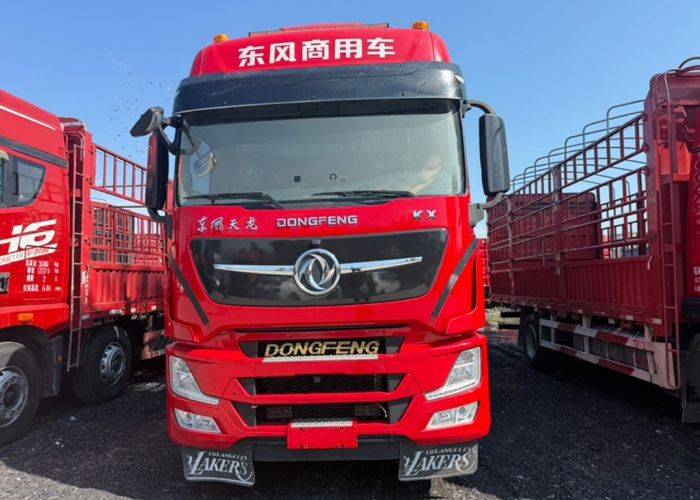 二手东风商用车 560马力 载货车