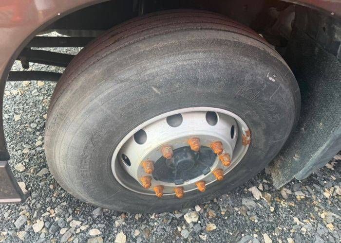 二手青岛解放 350马力 载货车