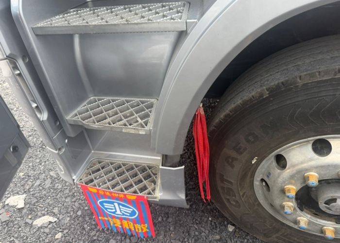 二手一汽解放 460马力 载货车