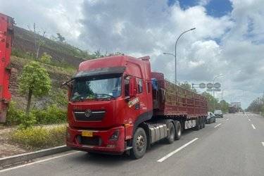 二手东风商用车 天龙KL重卡 560马力 6X4牵引车(速比3.64)(国五) 双驱 康明斯二手牵引车 黄牌