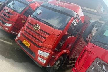 二手一汽解放 J6L中卡 精英版 260马力 4X2 6.75米仓栅式载货车(国六) 单桥 大柴二手载货车 黄牌