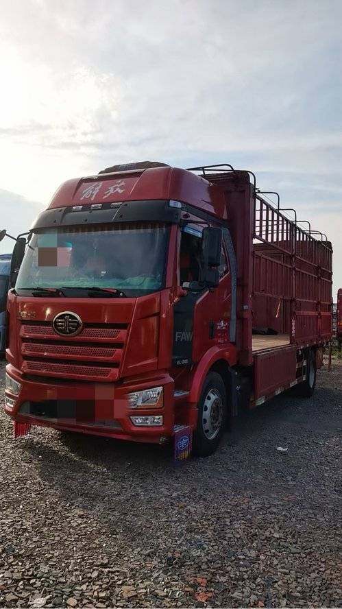 一汽解放 240马力 载货车