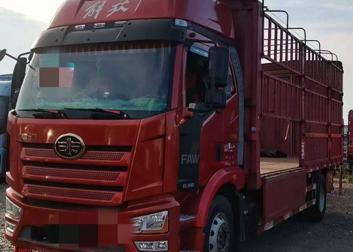 一汽解放 240马力 载货车