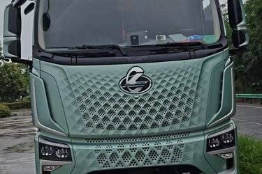 二手东风柳汽 乘龙H5V 500马力 6X4 LNG牵引车(国六) 双驱 玉柴二手牵引车 黄牌图片