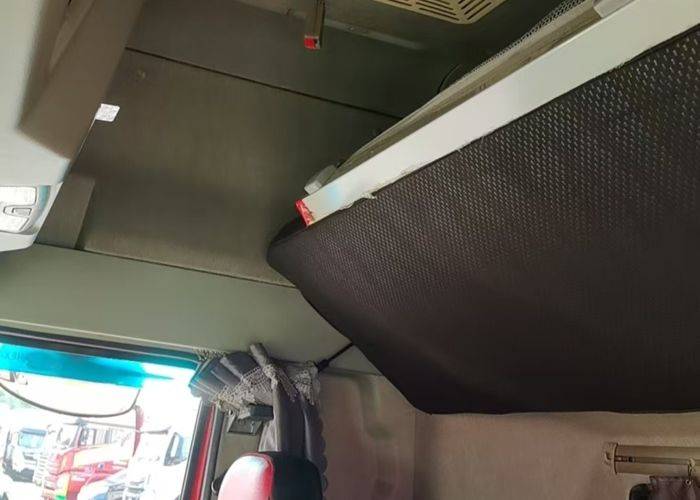 一汽解放 240马力 载货车