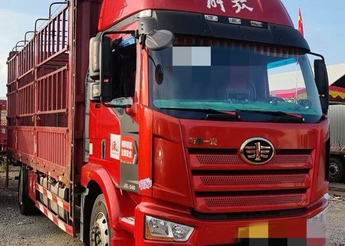 一汽解放 240马力 载货车