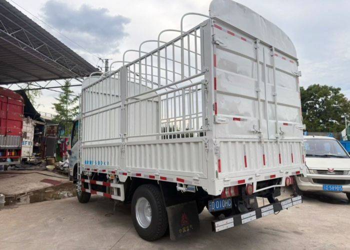 江淮威铃 160马力 载货车