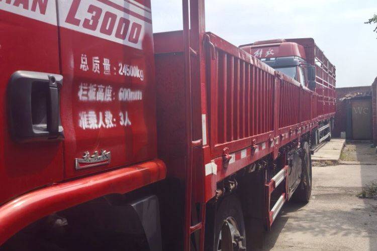 二手陕汽重卡 220马力 载货车