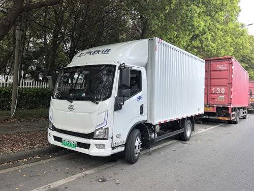 上汽大通 100.7Wh 电动卡车