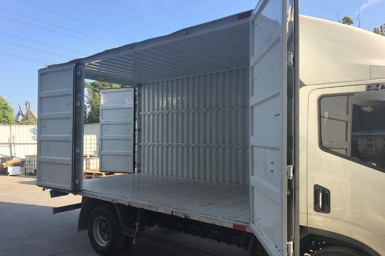 上汽大通 100.7Wh 电动卡车