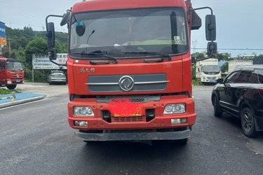 二手东风商用车 天锦中卡 260马力 6X2 4.7米自卸车(国五) 8X2 玉柴二手自卸车 黄牌图片